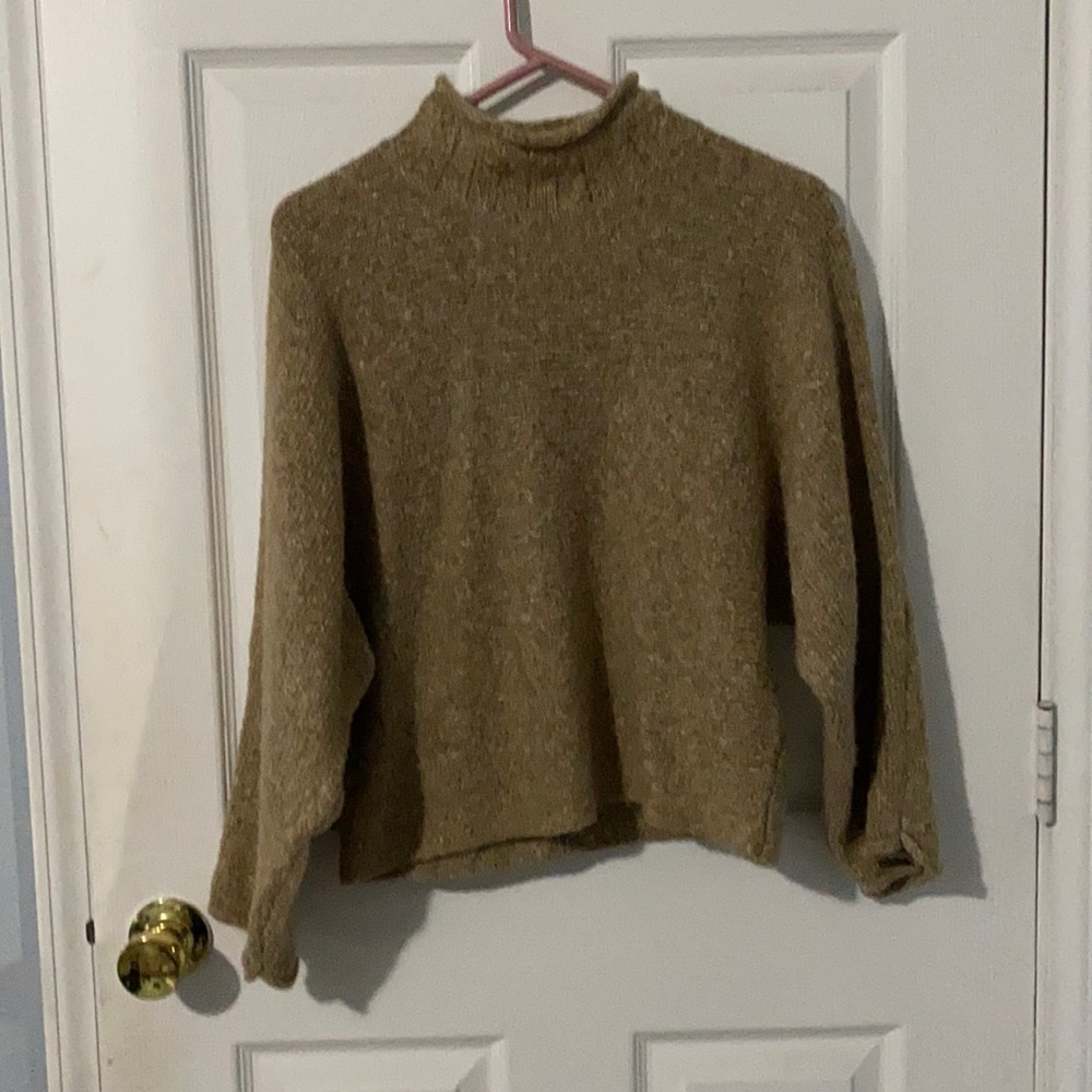 Cropped sweater